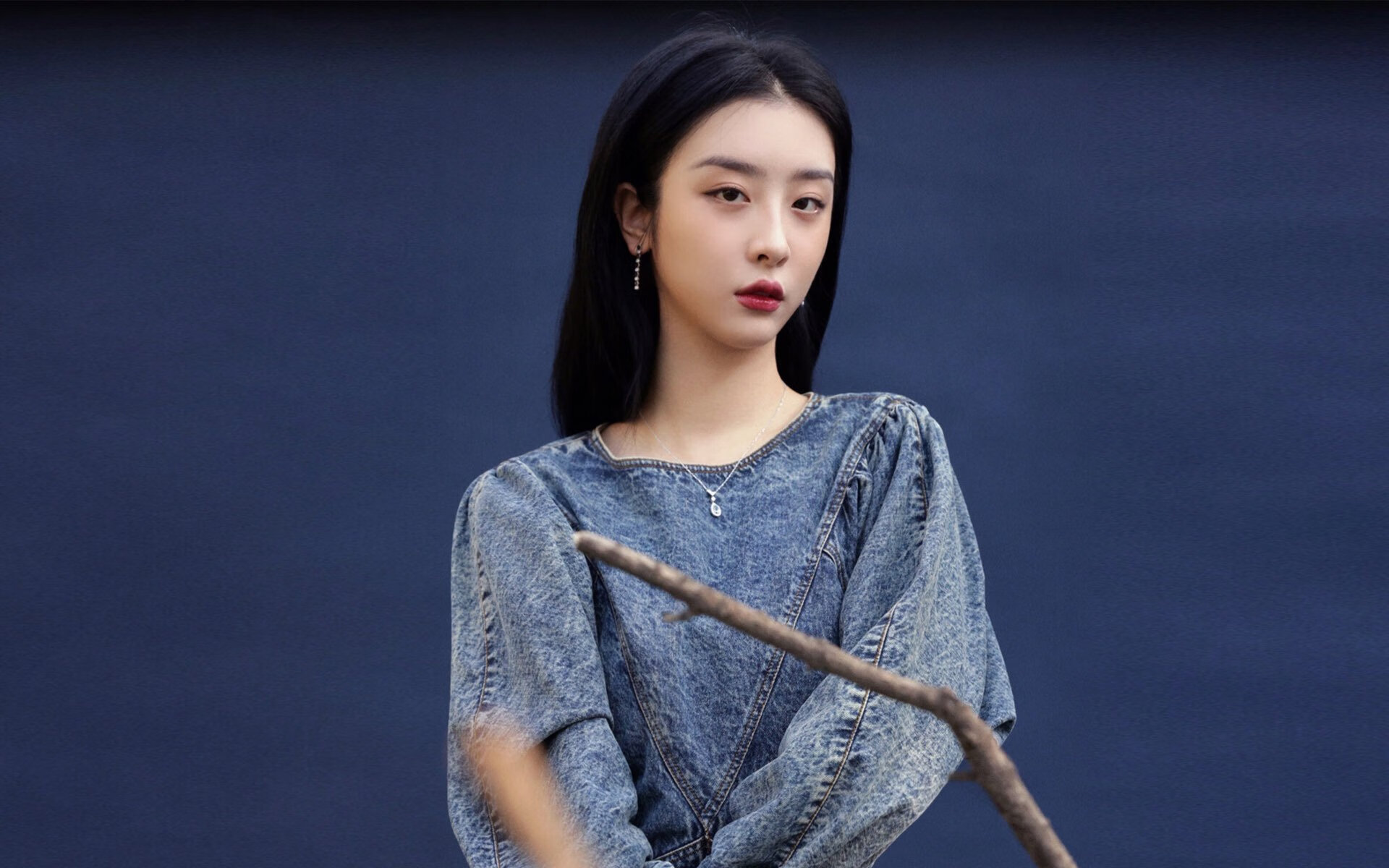 英超绝杀瞬间:终场哨声前的奇迹出现,英超压哨转会